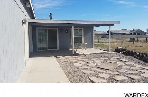 3rd image of 1044 E Pecan Dr