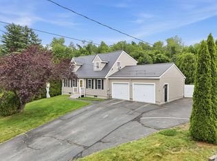 14 Brittany Circle, Pembroke, NH 03275