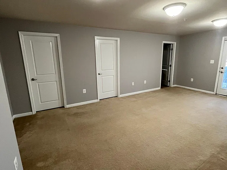 8605 Enoch Pratt Dr — Photo 5