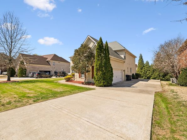 1343 Dunraven Dr, Murfreesboro, TN 37128