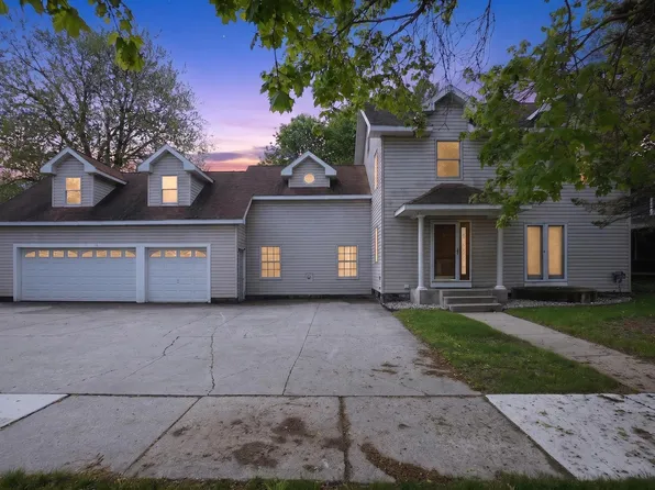 1109 S Genesee Dr, Lansing, MI 48915