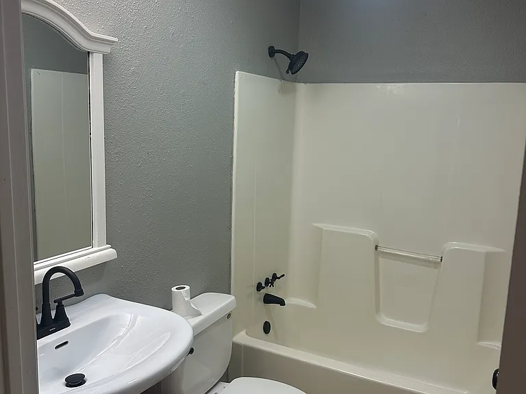 6325 Heards Ln — Photo 11