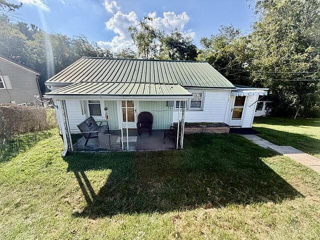 1st image of 302 Old Soak Rd