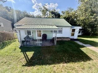 302 Old Soak Rd, Beckley, WV 25801