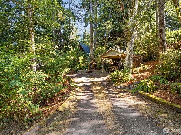 3rd image of 6081 NE Ponderosa Boulevard