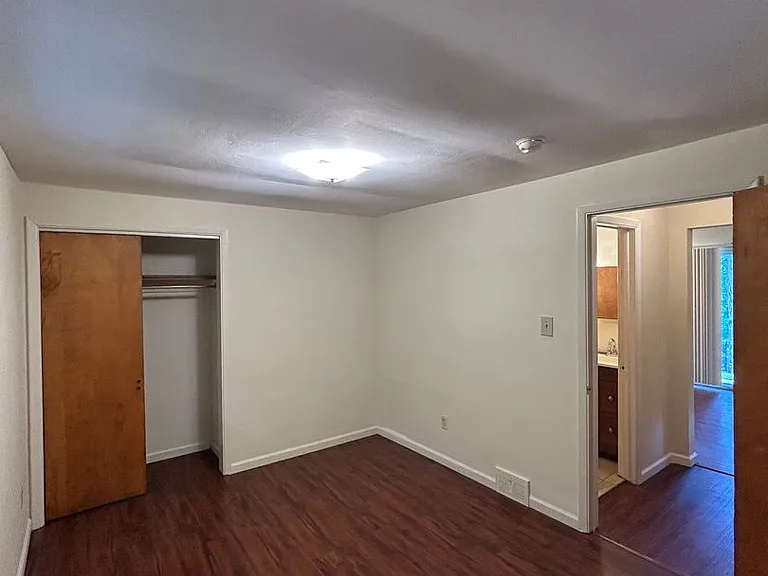 114 McLaughlin Rd — Photo 3