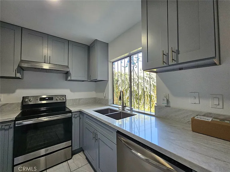 13057 Kiwi Ln — Photo 3