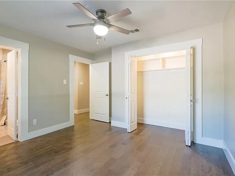 4704 Woodside Dr — Photo 6