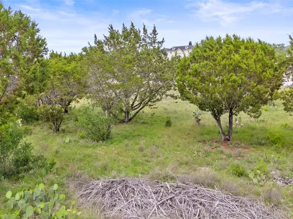2542 Black Bear Dr, New Braunfels, TX 78132
