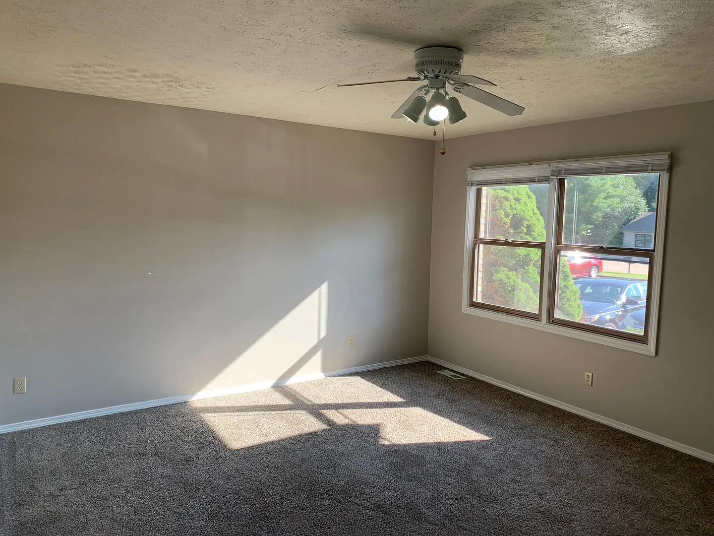 1383 West Allen Street — Photo 3