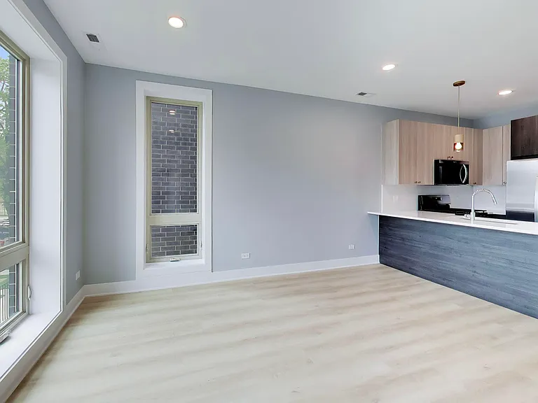 6548 S Maryland Ave #2 — Photo 8