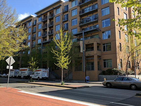 2nd image of 701 Columbia St APT 707