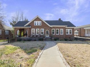 218 N Main St, Greer, SC 29650