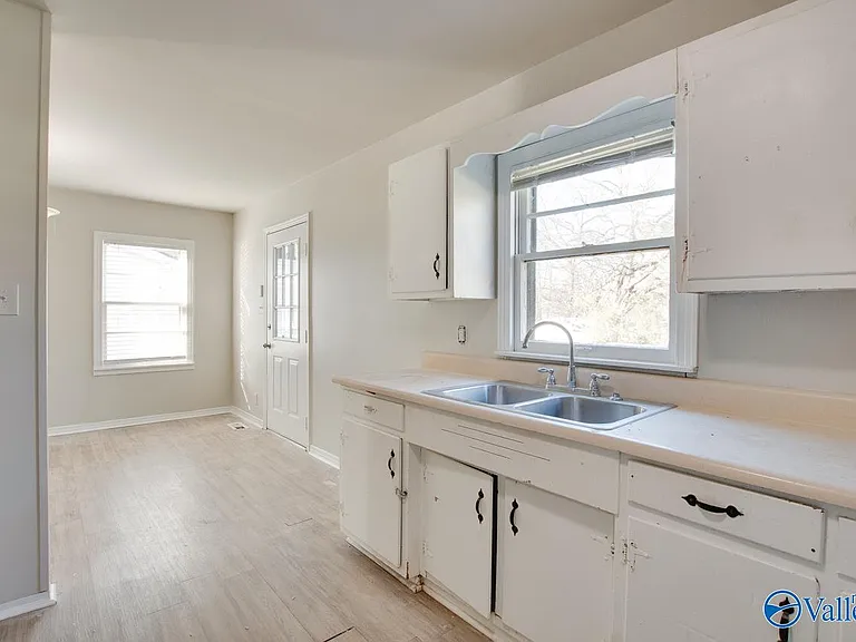 1715 Chester St NW — Photo 6