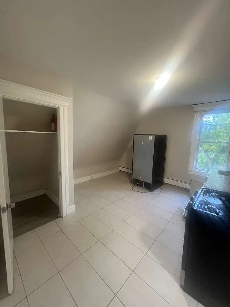 2 bed, $1,699 — Photo 4