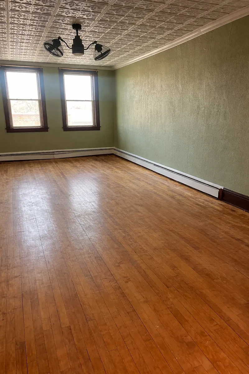 Building Photo - 415 1/2 E Saint Germain St #1