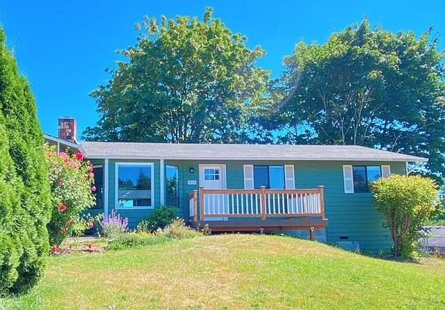3 bed, 2.5 bath, 1626 sqft, $3,100 — Photo 3