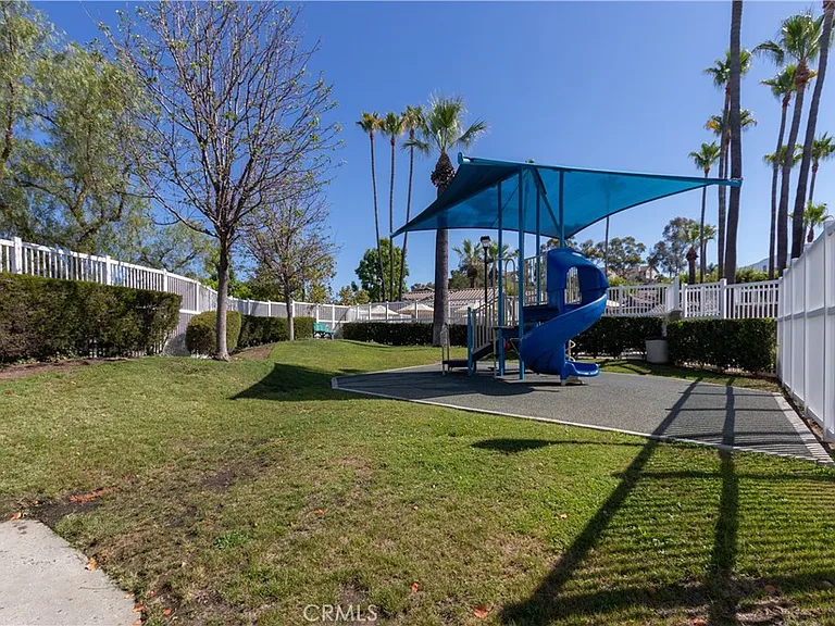 28456 Klondike Dr — Photo 33