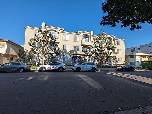 2nd image of 1730 Colby Ave #203