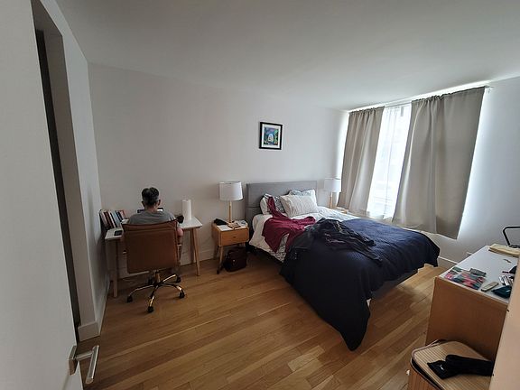 3rd image of 114 Troutman St #133