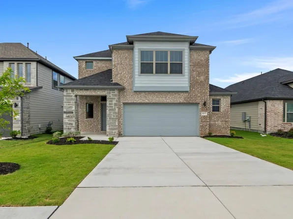 1102 Universal Dr, Hutto, TX 78634