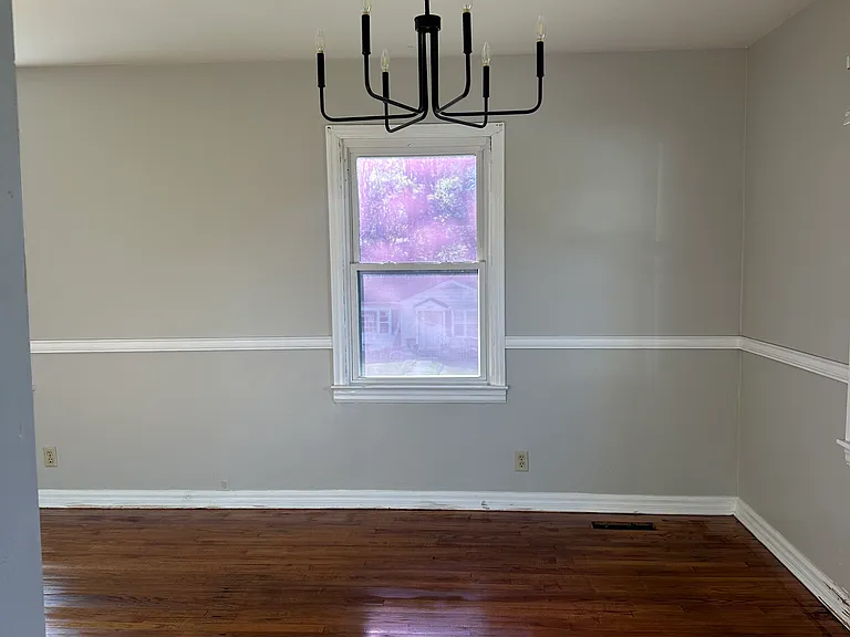 1838 Shade Ave — Photo 6