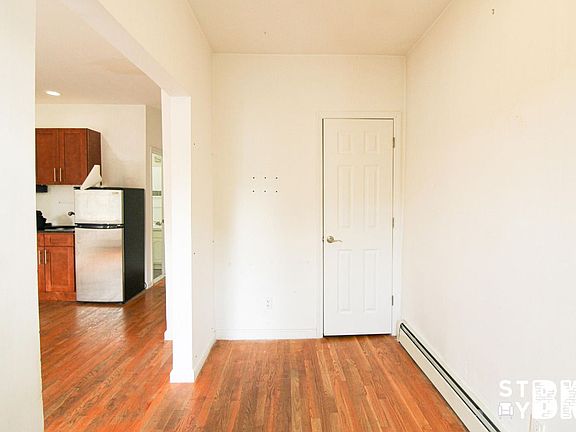 4th image of 78 Halsey St APT 4