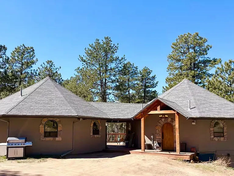 The cottage is on the left, the main house is on the right. We, the owners, live in the main house. We are super friendly, chill neighbors. You will have all the privacy you'd want, but we're here if you need anything!