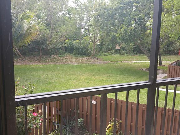 Upstairs covered balcony