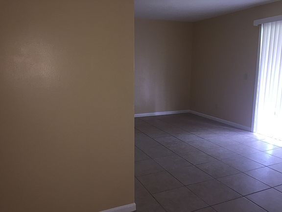 4th image of 5885 Dahlia Dr #22