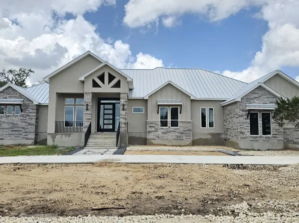 612 Cross Oak, New Braunfels, TX 78132