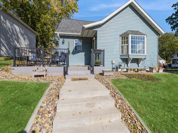 600 Peace St, Pella, IA 50219