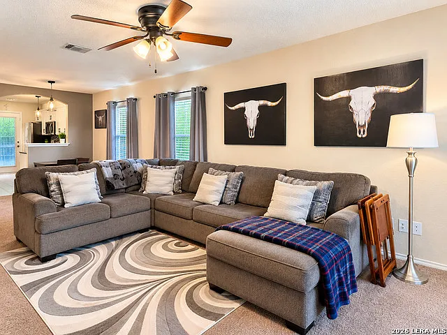 3 bed, 2.0 bath, 1314 sqft, $1,700 — Photo 2