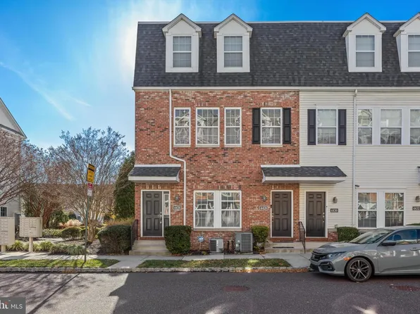 4426 Driftwood Dr #77, Philadelphia, PA 19129