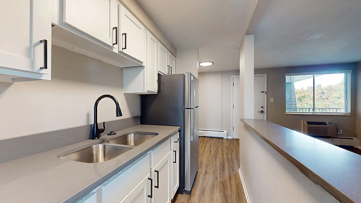 Carousel Apartments — Photo 2