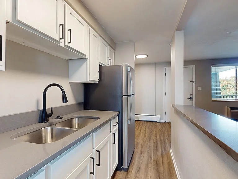 Carousel Apartments — Photo 2