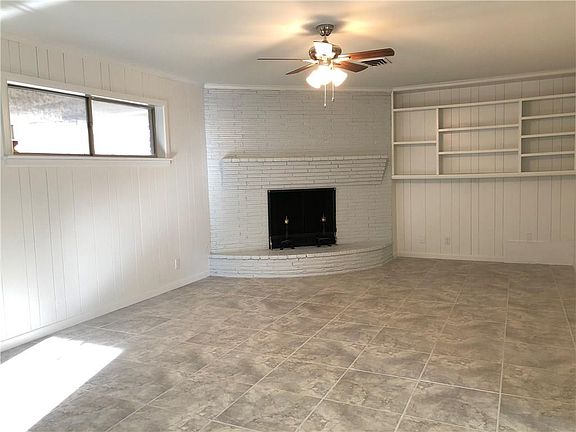 3rd image of 1233 Misty Glen Ln
