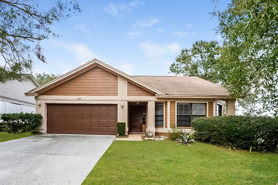 1st image of 3699 Chatham Dr