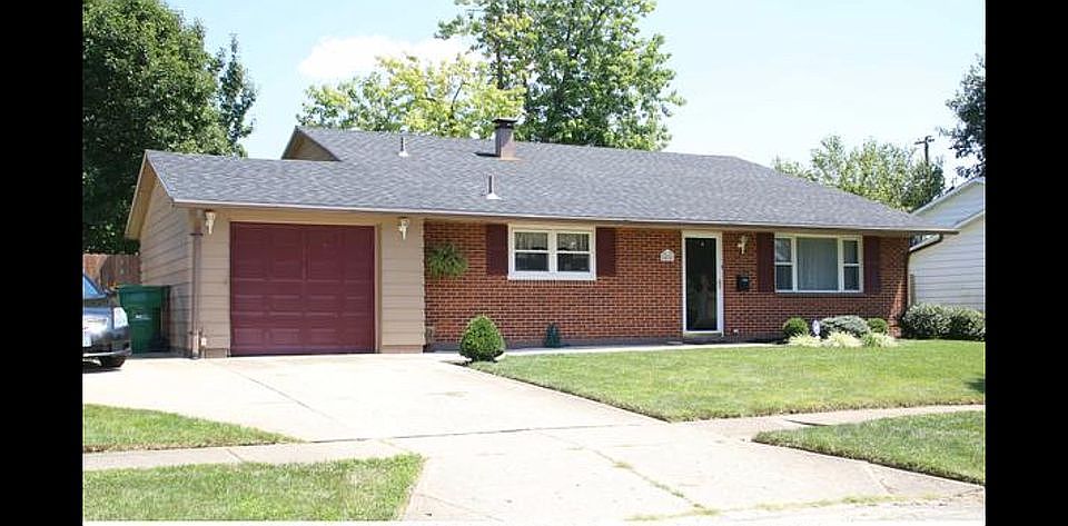 1st image of 404 Falcon Dr