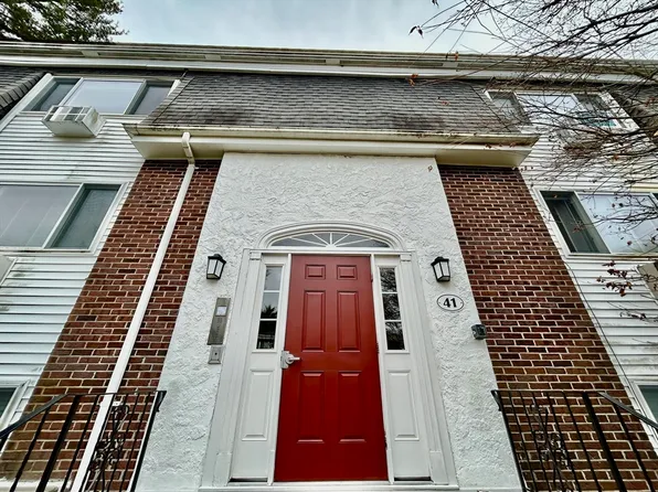 41 Will Dr Unit 22, Canton, MA 02021