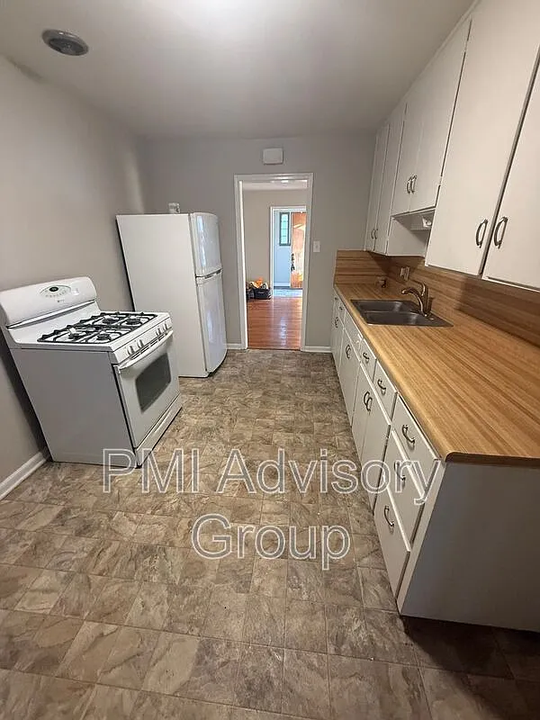 2 bed, 1.0 bath, 1119 sqft, $1,020 — Photo 4