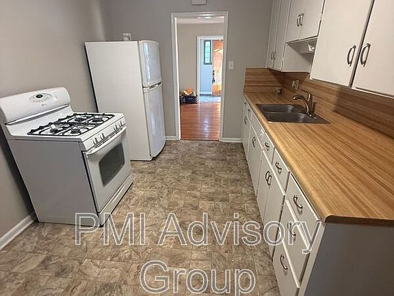 4th image of 3531 SW 9th St