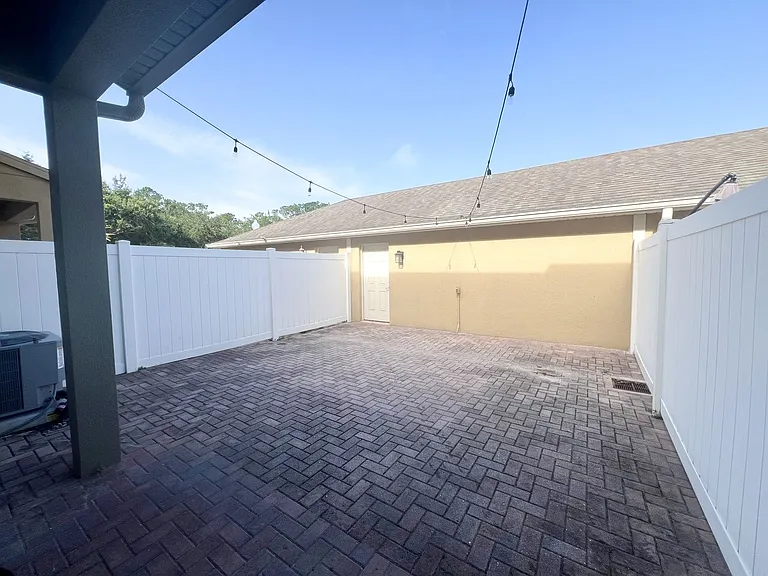 7722 Fairgrove Ave — Photo 18