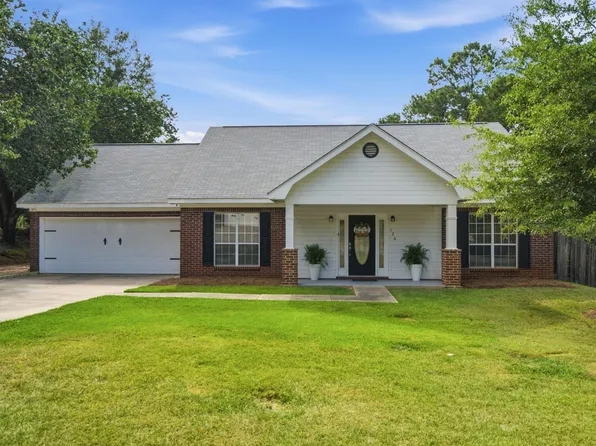 126 Pine Ln, Hattiesburg, MS 39402