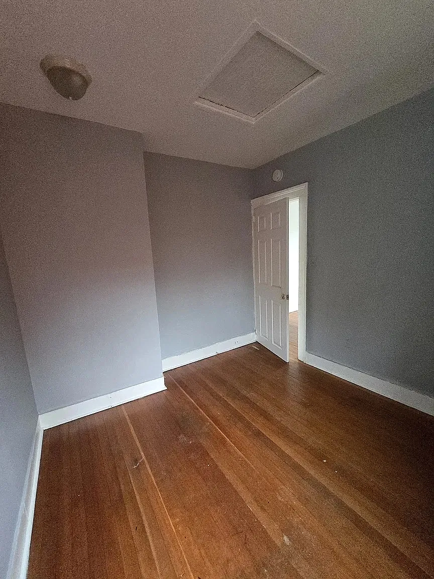 3 bed, $2,000 — Photo 4