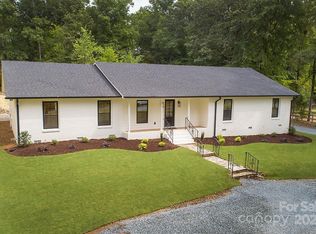 215 Ridgewood Dr, Monroe, NC 28112