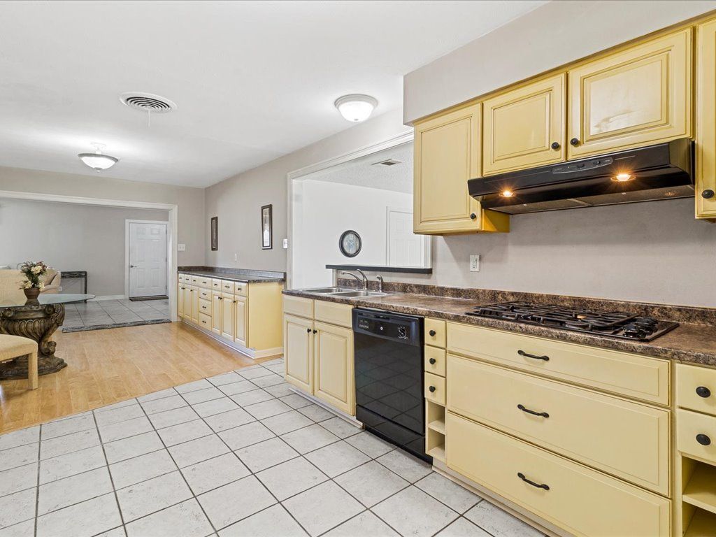 4536 Jasper St, Metairie, LA 70006 MLS 2453404 Zillow