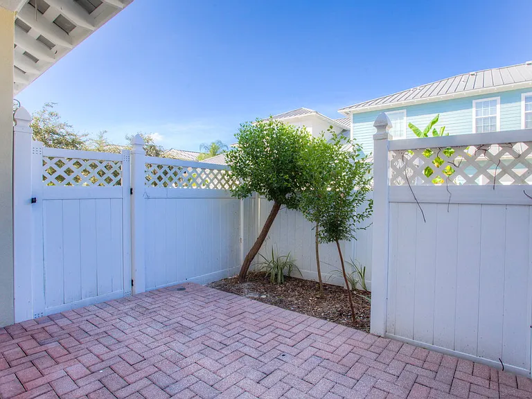 204 Aberdeen Pond Dr — Photo 33