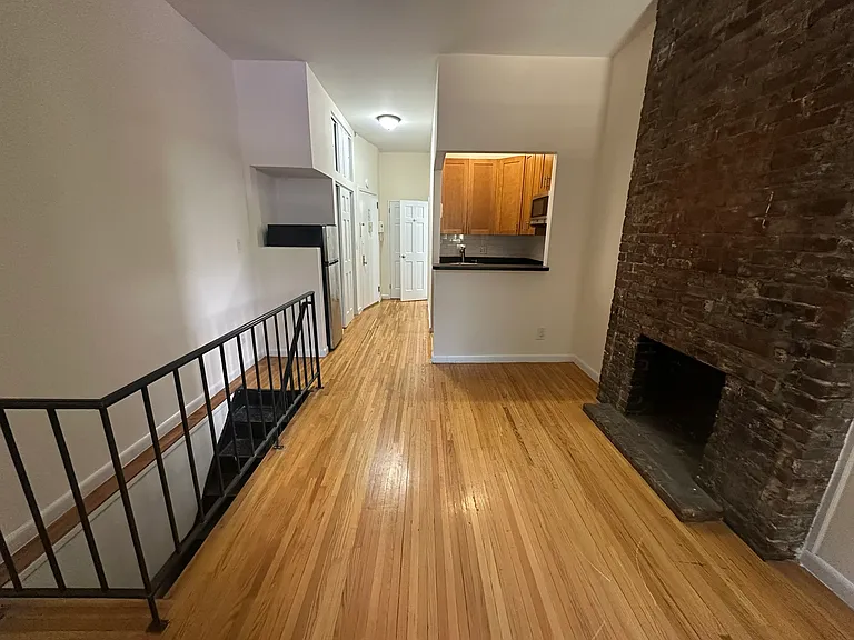 409 E 78th St #B — Photo 1
