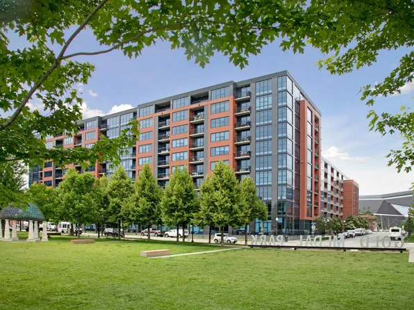 215 10th Ave S Unit 411, Minneapolis, MN 55415